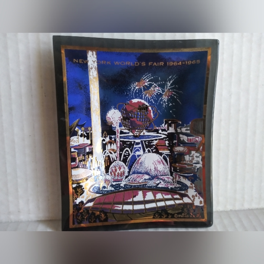 New York World's Fair 1964-65 Vintage Glass Ashtray by Houze Art